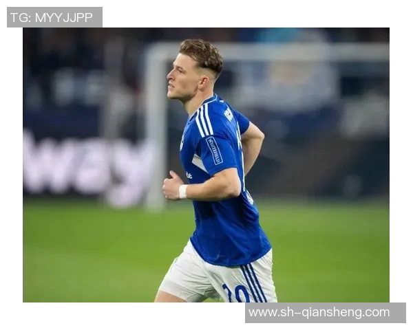 沙尔克04球员受伤离场，无缘赛季关键战役!